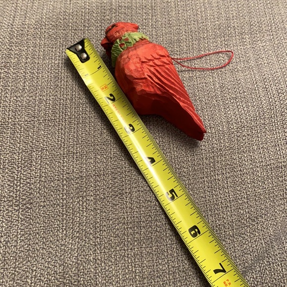 Hand carved wood Christmas ornament Red Bird Cardinal w/Wreath Around Neck - Picture 6 of 9
